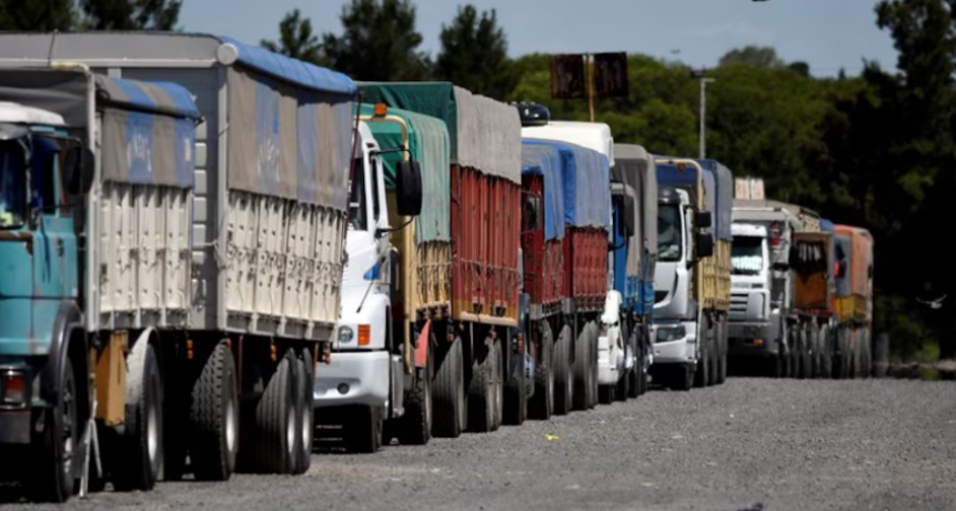 “Costo argentino”: calculan que el flete camionero en la Argentina es 30% más caro que en Brasil y EEUU
