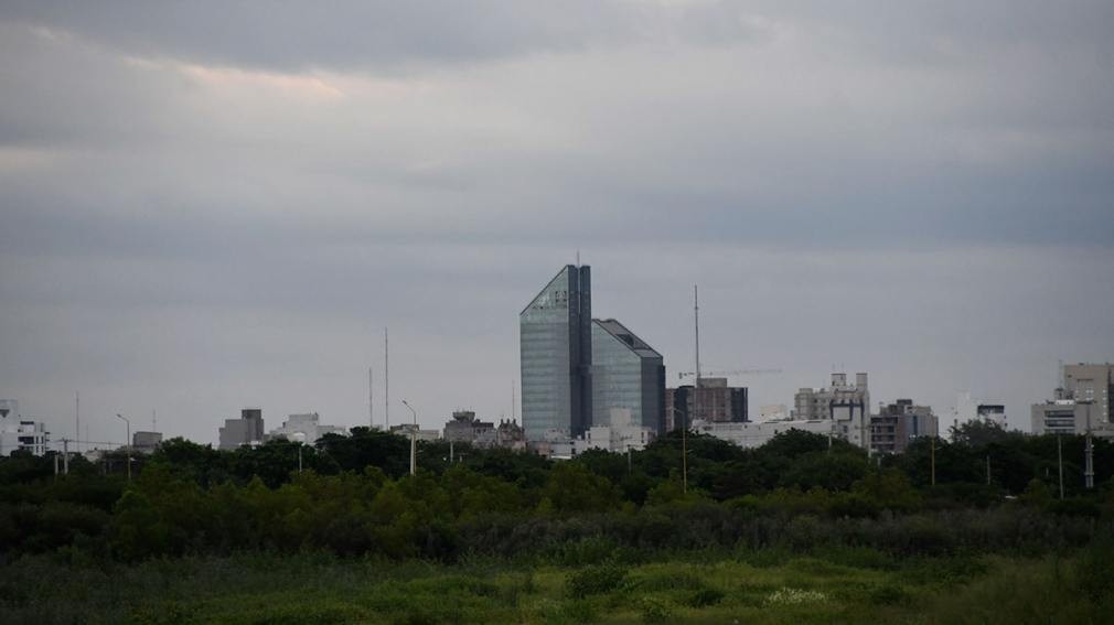 Tras el fuerte temporal con granizo en el interior de Santiago del Estero, &iquest;llegar&aacute; el cambio de tiempo a la Capital?