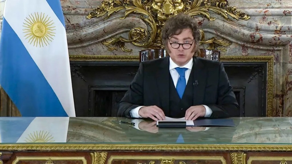 Milei anunci&oacute; sanciones contra empresas vinculadas al Reino Unido y una base naval en Tierra del Fuego por la causa Malvinas