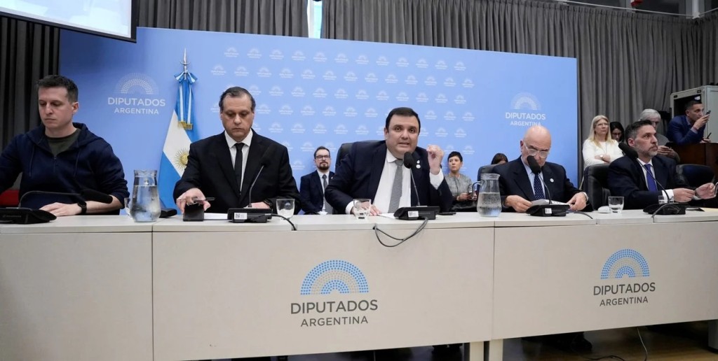 El Gobierno reconoci&oacute; que debi&oacute; restituir 150 mil pensiones dadas de baja en las auditor&iacute;as de ANDIS