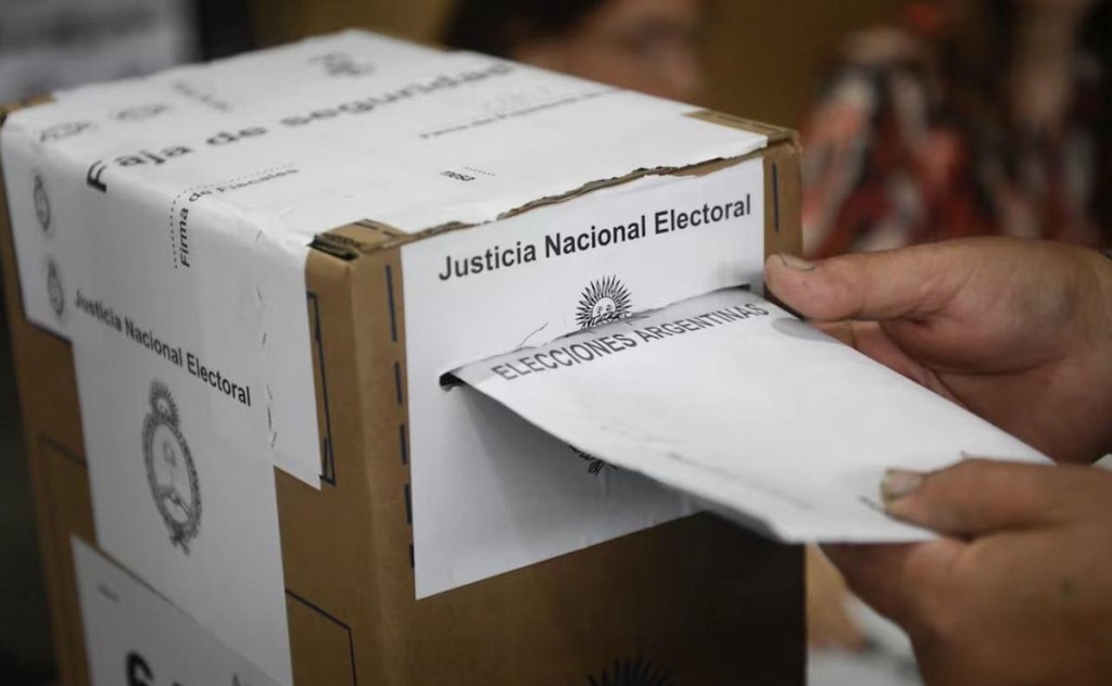 El Gobierno presiona a los gobernadores para sacar la reforma electoral