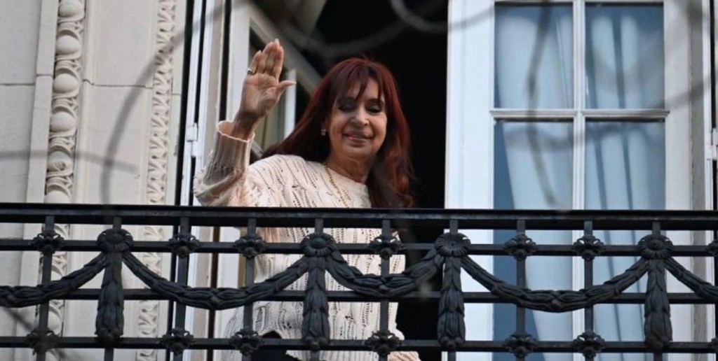 Cristina Kirchner seguir&aacute; cumpliendo la prisi&oacute;n domiciliaria en San Jos&eacute; 1111
