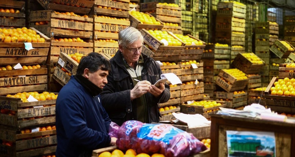Empresarios ven en la escasez de compradores el mayor freno a la reactivaci&oacute;n en Argentina