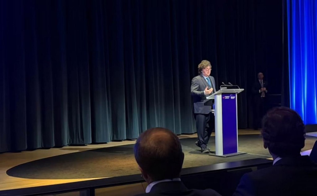 Milei cruz&oacute; al peronismo en Nueva York: "Es como si nos hubieran entregado Suiza; es irritante"