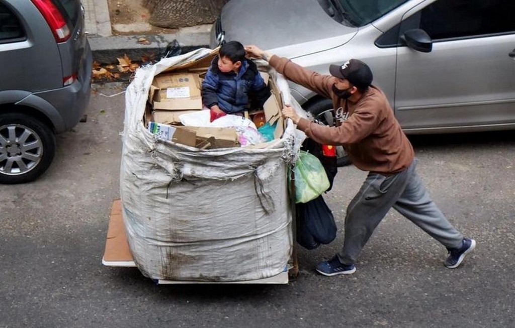 Pobreza en Argentina: subi&oacute; al 32,3% y ya alcanza a m&aacute;s de 15 millones de personas