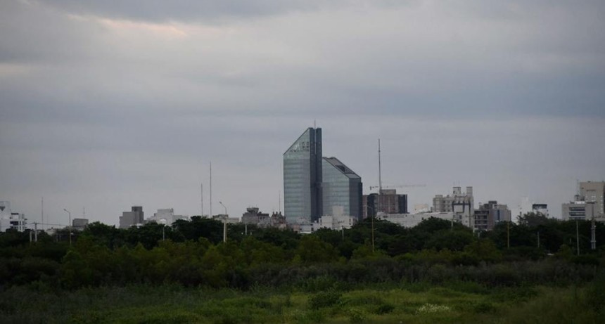 Tras el fuerte temporal con granizo en el interior de Santiago del Estero, &iquest;llegar&aacute; el cambio de tiempo a la Capital?