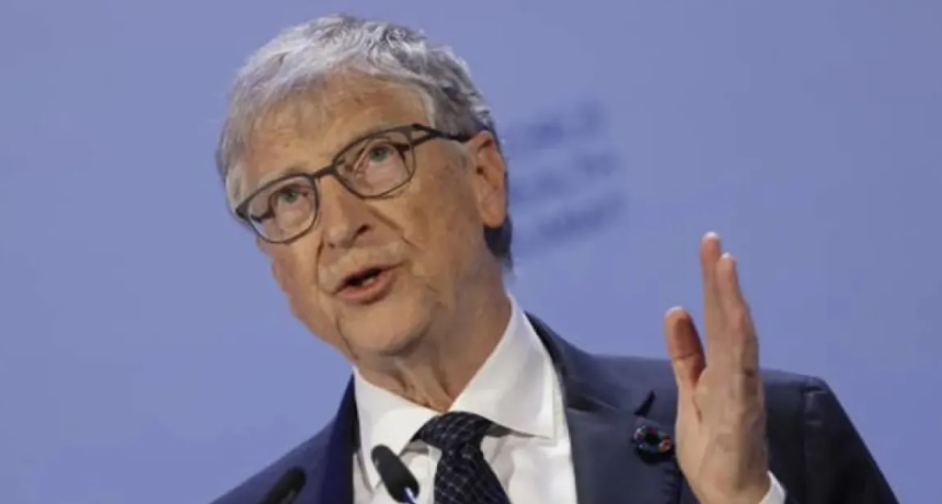 Bill Gates advirti&oacute; qu&eacute; empleos est&aacute;n en riesgo por el avance de la inteligencia artificial
