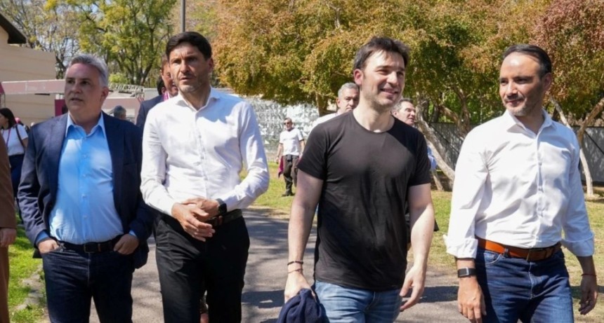 Pullaro se reuni&oacute; con Torres, Vald&eacute;s y Llaryora en Rosario en medio de los Suramericanos