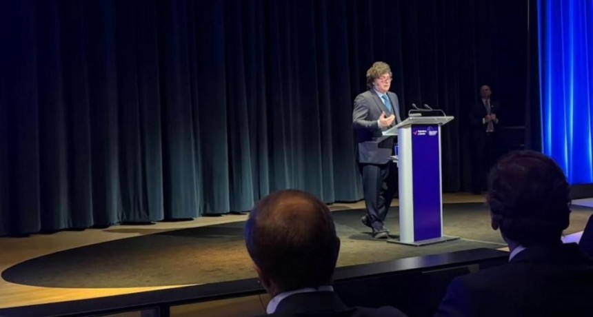Milei cruz&oacute; al peronismo en Nueva York: 