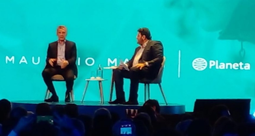 El Liberal en la presentaci&oacute;n del libro de Mauricio Macri "Para qu&eacute;" en La Rural de Palermo