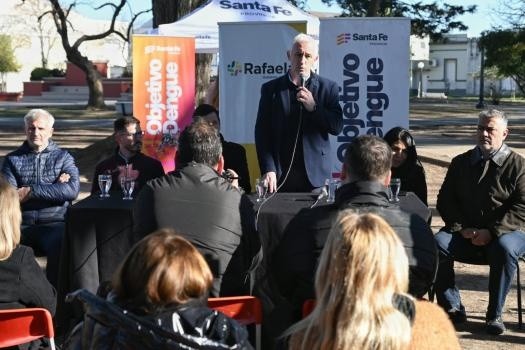 El Gobierno admite que el porcentaje de jóvenes vacunados contra el dengue “no es el deseado”