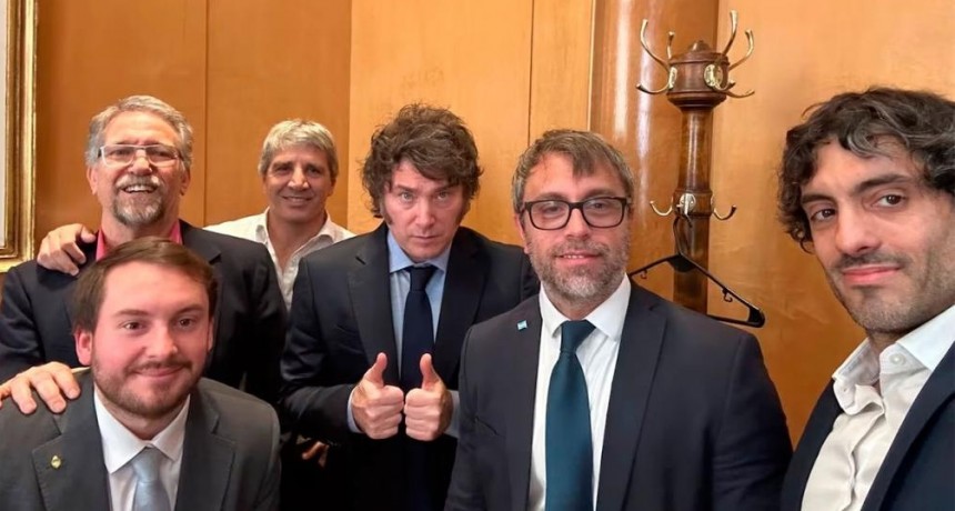 Javier Milei planea cerrar dos empresas que dependen de Economía y podría despedir a más de 4000 empleados