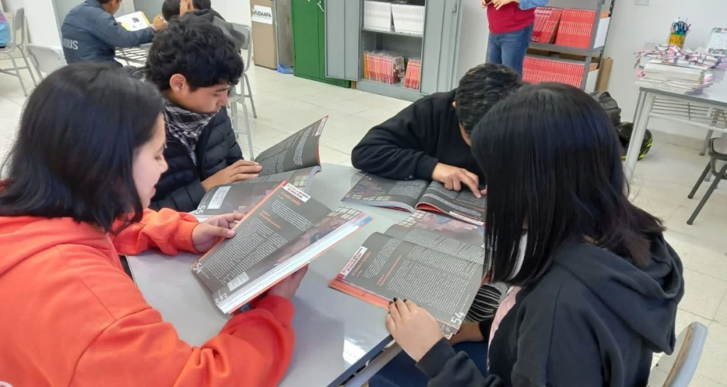 Más apoyo para estudiantes secundarios: llegan las tutorías del 