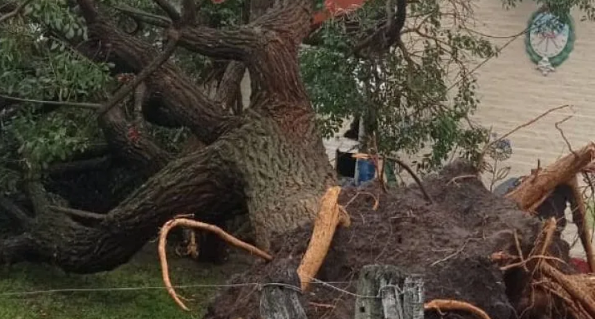 Tornado destruyó una escuela rural en el departamento Vera