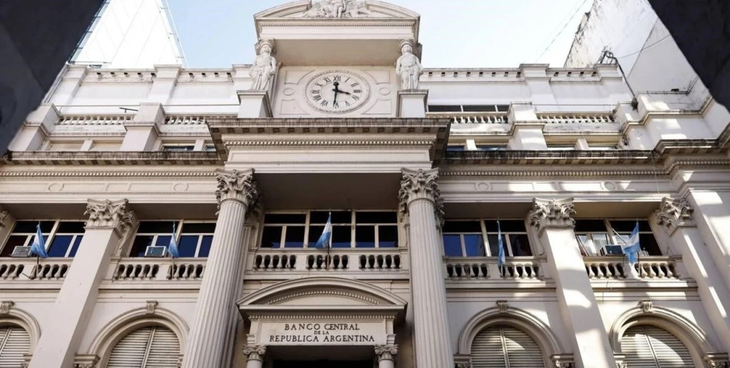 Por qu&eacute; habr&aacute; cinco d&iacute;as sin atenci&oacute;n en los bancos en noviembre