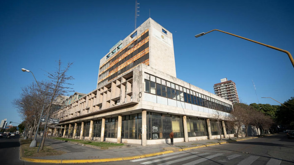 Santa Fe busca recuperar un edificio hist&oacute;rico abandonado en un sector clave de la ciudad: el pedido a Naci&oacute;n
