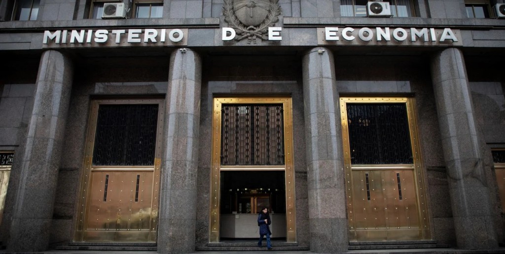 Las provincias recibieron m&aacute;s plata por coparticipaci&oacute;n en septiembre: c&oacute;mo le fue a Santa Fe