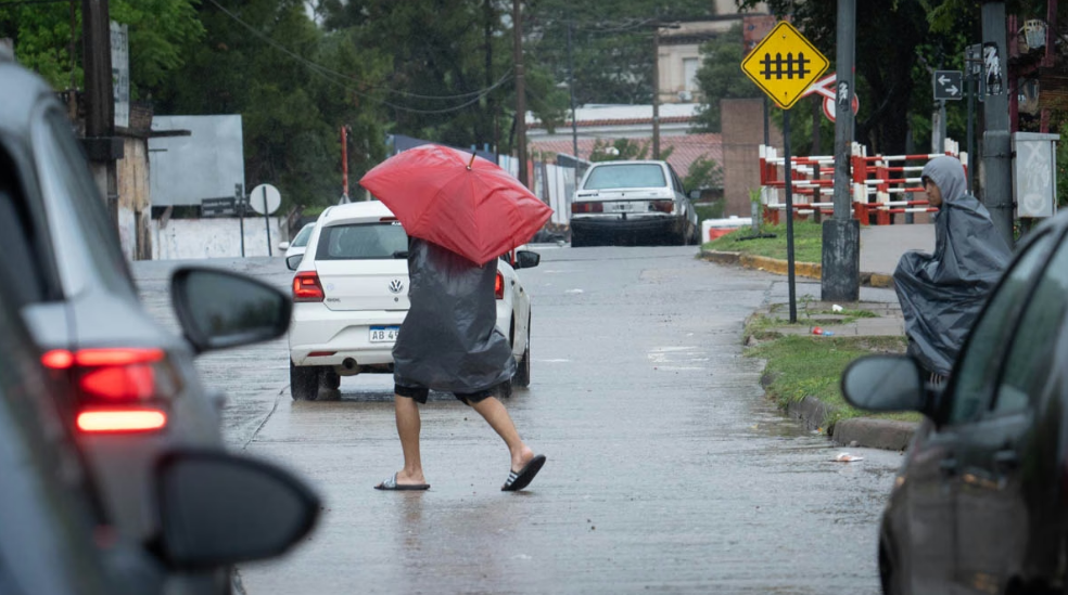 Llegar&aacute; un fen&oacute;meno "El Ni&ntilde;o" muy fuerte: qu&eacute; prev&eacute;n para el r&iacute;o Paran&aacute; y las lluvias en Santa Fe