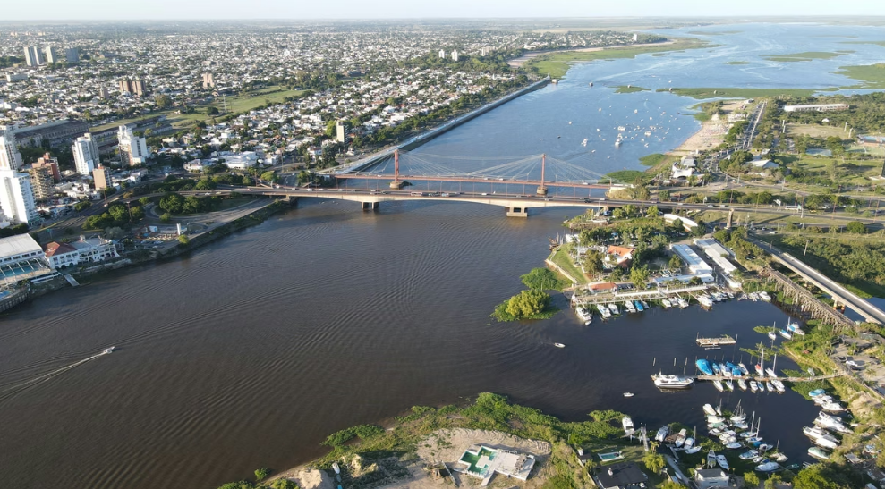 Comparan la crecida del r&iacute;o Paran&aacute; en Santa Fe con la de 2016, pero aclaran que su evoluci&oacute;n depende de las lluvias