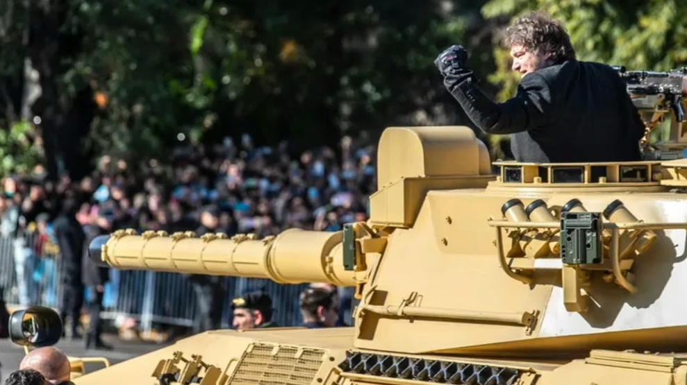 &iquest;Para qu&eacute; se prepara la Argentina? Javier Milei declar&oacute; "secreto militar" la compra de equipamiento para las Fuerzas Armadas