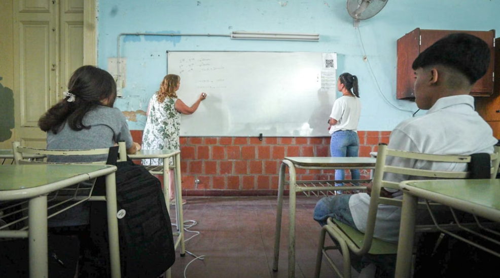 Fen&oacute;meno El Ni&ntilde;o en Santa Fe: el ministro Jos&eacute; Goity confirm&oacute; que las escuelas no ser&aacute;n centros de evacuados
