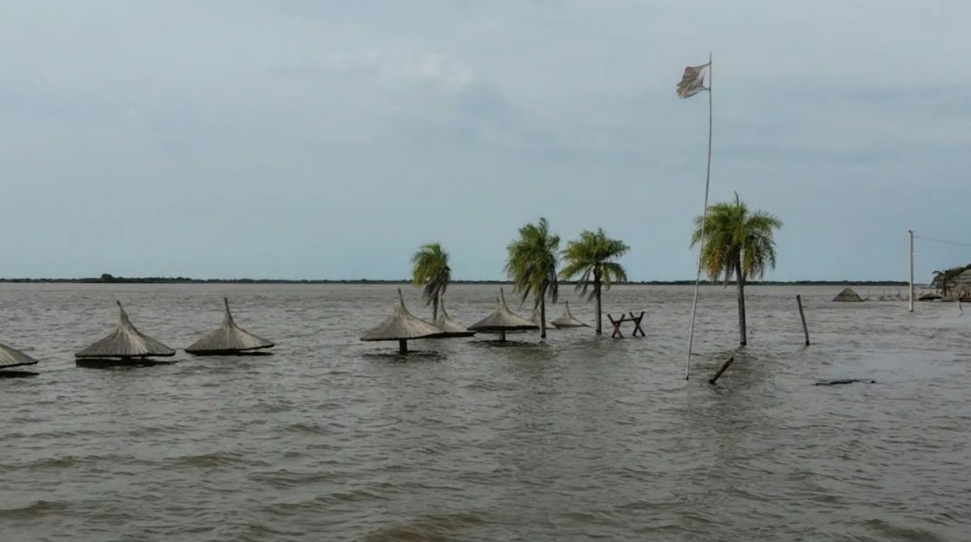 Por las crecidas y El Ni&ntilde;o, Corrientes ya tiene m&aacute;s de 550 evacuados: las impactantes im&aacute;genes