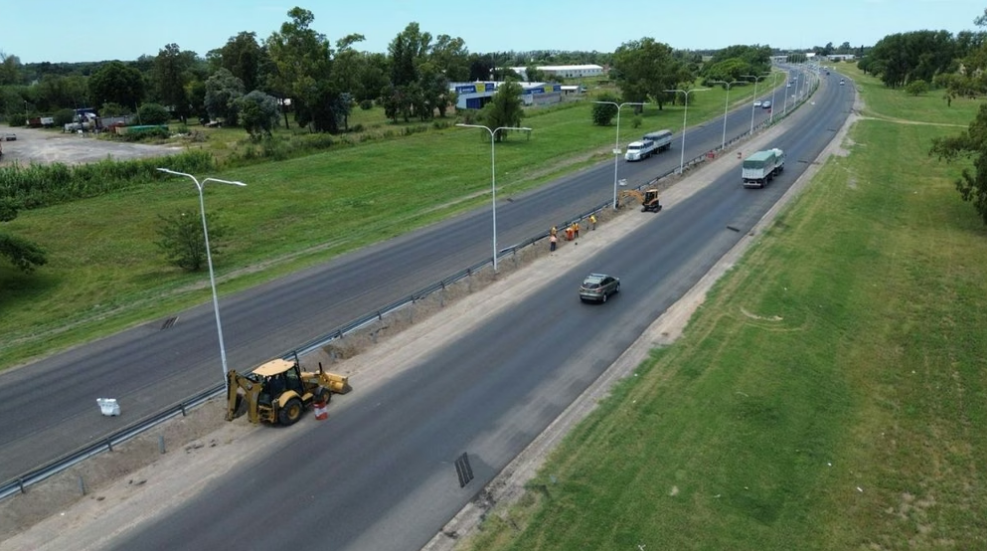 Proyectan un tercer carril en el ingreso a Santa Fe por la autopista: "La regi&oacute;n lo necesita"