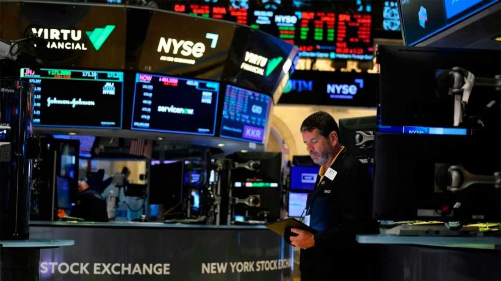 El riesgo pa&iacute;s subi&oacute; a 763 puntos y cayeron los bonos y las acciones argentinas por el efecto Brasil