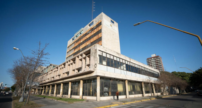 Santa Fe busca recuperar un edificio hist&oacute;rico abandonado en un sector clave de la ciudad: el pedido a Naci&oacute;n