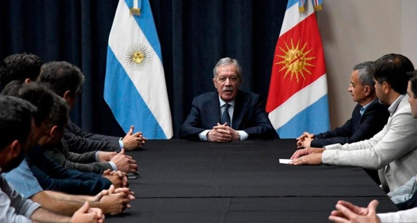 El gobernador El&iacute;as Su&aacute;rez particip&oacute; de la apertura del Congreso CREA Chaco Santiague&ntilde;o 2026