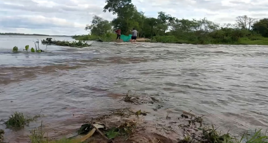 Fen&oacute;meno El Ni&ntilde;o en Reconquista: esperan el pico de la crecida del r&iacute;o Paran&aacute; esta semana