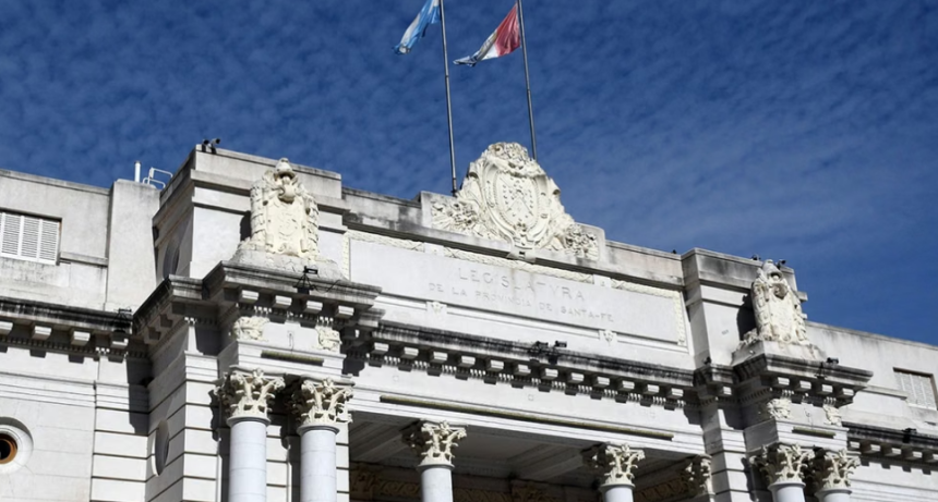 La Legislatura de Santa Fe abri&oacute; el debate sobre el endeudamiento de las familias