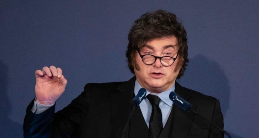 Milei reconoci&oacute; que la inflaci&oacute;n baja m&aacute;s lento de lo esperado y volvi&oacute; a polemizar sobre quienes no llegan a fin de mes