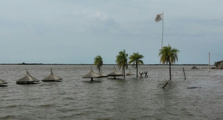 Por las crecidas y El Ni&ntilde;o, Corrientes ya tiene m&aacute;s de 550 evacuados: las impactantes im&aacute;genes