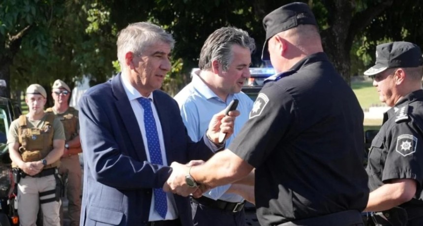 Bastia y Cococcioni con Diputados de Unidos por las leyes de seguridad p&uacute;blica de Santa Fe