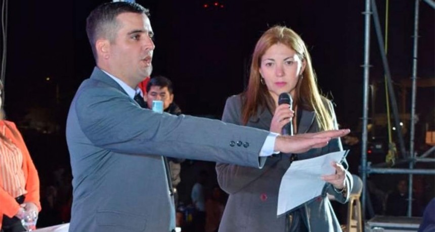 Los Juríes: juró como nuevo intendente, el joven empresario Javier Carabajal