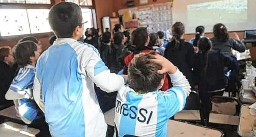 En las escuelas de Santa Fe se podrá ver el Mundial pero piden trabajarlo en las aulas