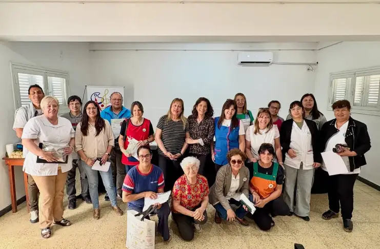 Mitre entregó nuevos aportes del FAE a escuelas de Vera