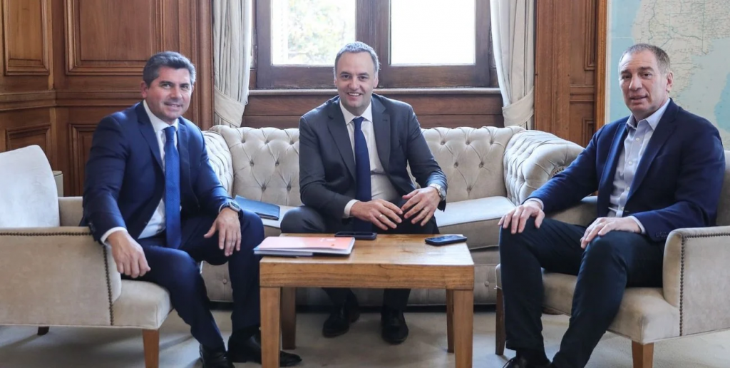 Más gobernadores en Casa Rosada para negociar el presupuesto y las reformas en el Congreso