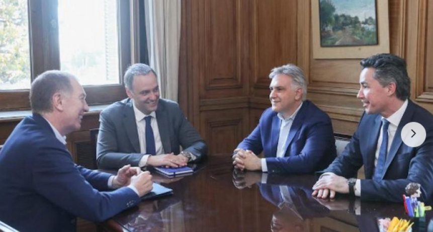 El Gobierno busca consenso con los gobernadores: se reunió con Llaryora y Orrego