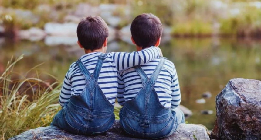 Por qué nacen cada vez más mellizos en el mundo