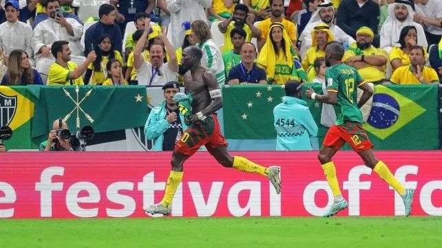 Brasil perdió sobre la hora con Camerún y dejó su invicto