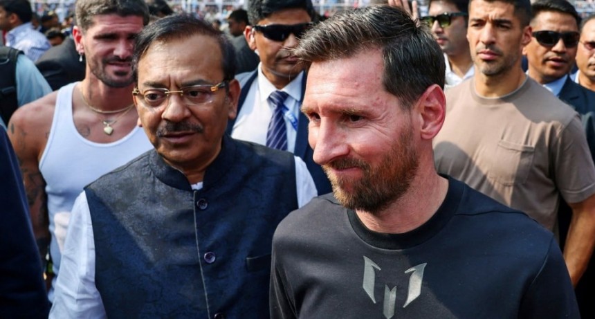 Video: la visita de Messi a India desató incidentes y terminó en escándalo