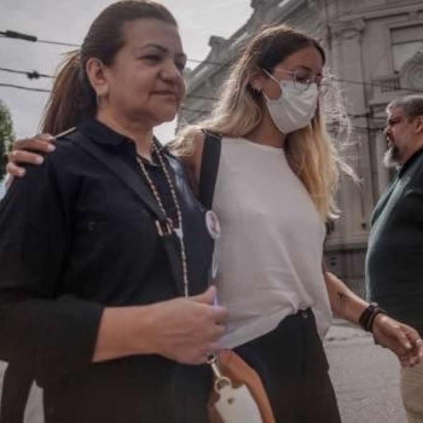 La mam&aacute; de Baez Sosa se descompens&oacute; en la segunda jornada del juicio por el crimen de su hijo