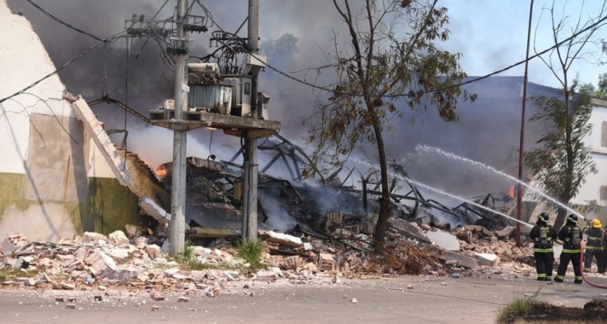 Piden informes p&uacute;blicos para saber si la distribuidora incendiada estaba habilitada