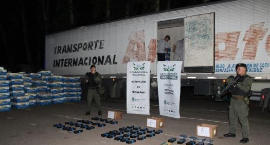 Rosario: Secuestraron casi 60 kilos de cocaína ocultos en cajones de bananas que iban al Mercado Central