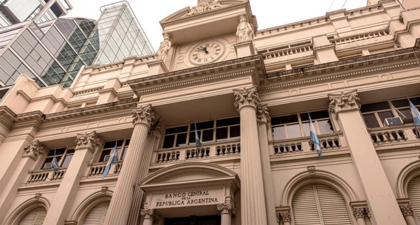 Analistas del Banco Central estiman que la inflación en 2024 fue del 117,8% y bajará a 25,9% este año