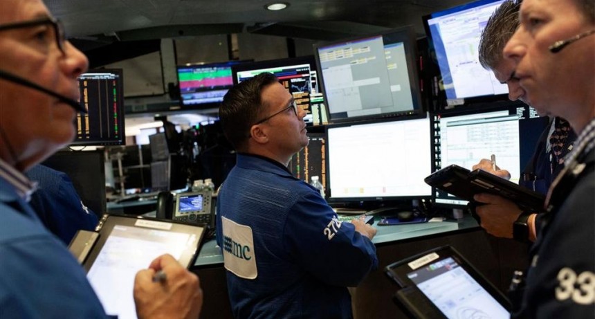Acciones, bonos y riesgo país: crece la expectativa por la reacción del mercado tras la asunción de Trump