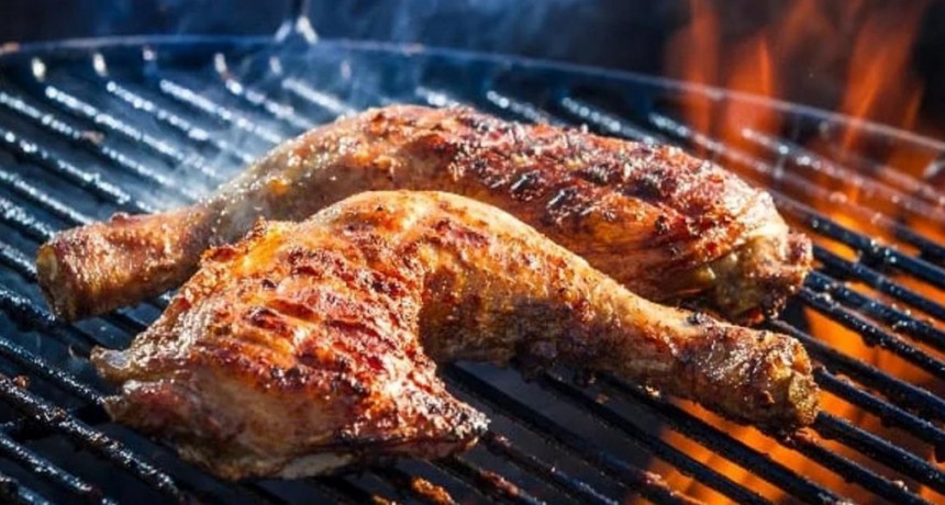 Por primera vez, los argentinos consumimos más pollo que carne vacuna