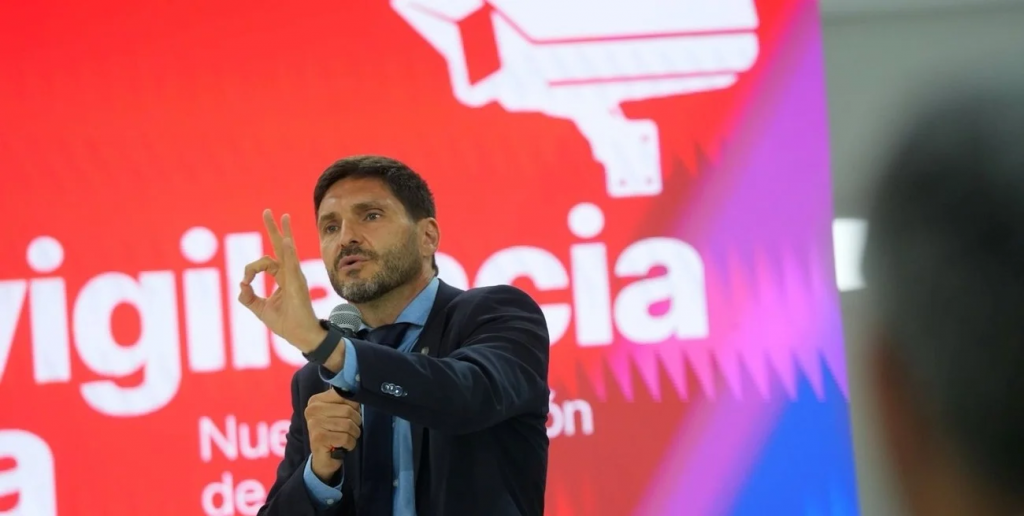 Encuesta: Pullaro arriba, y con amplia diferencia en imagen